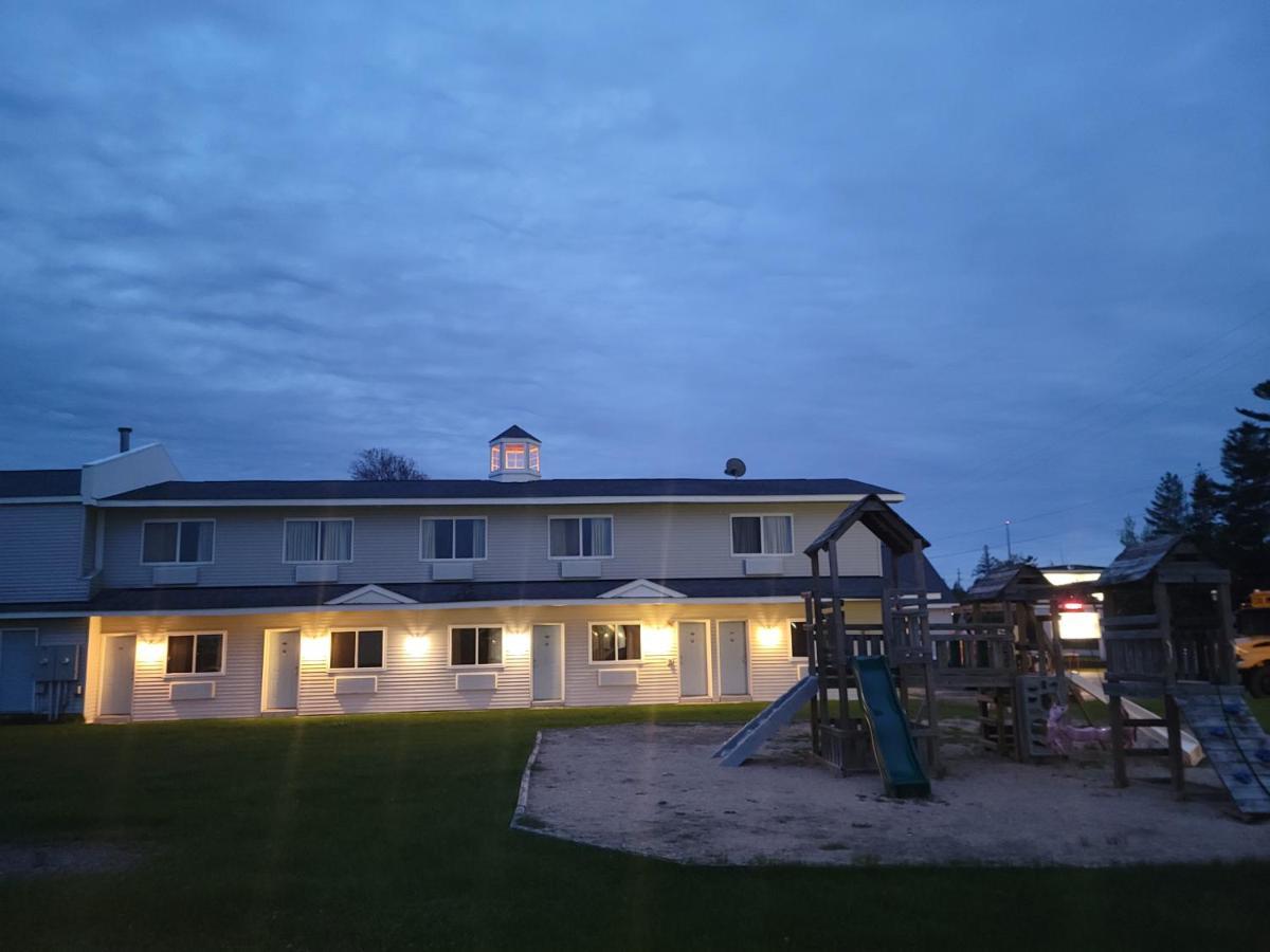 Mackinaw Budget Inn Mackinaw City Ngoại thất bức ảnh