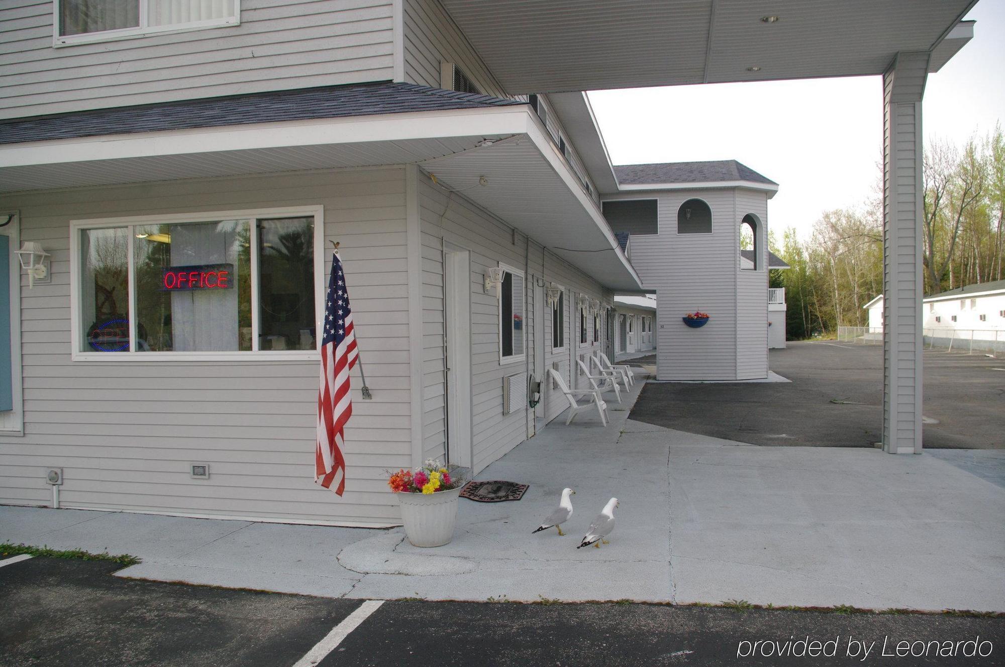 Mackinaw Budget Inn Mackinaw City Ngoại thất bức ảnh